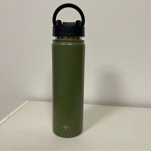 JoyJolt 22 ounce Slim Tall Green Insulated Water Bottle with Two Lids
